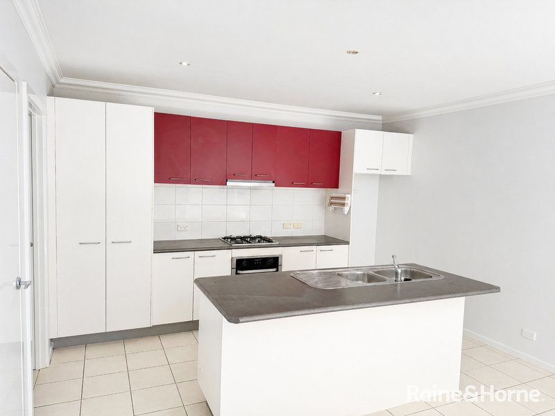 Photo - 12 Portland Place, Roxburgh Park VIC 3064 - Image 6
