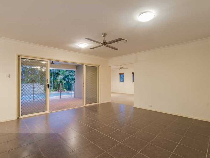 Photo - 12 Possumwood Pl , Reedy Creek QLD 4227 - Image 4