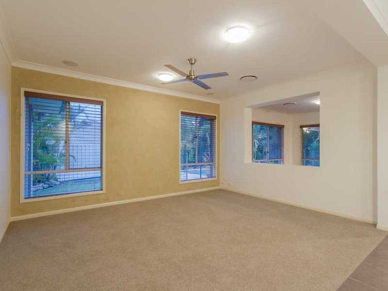 Photo - 12 Possumwood Pl , Reedy Creek QLD 4227 - Image 6