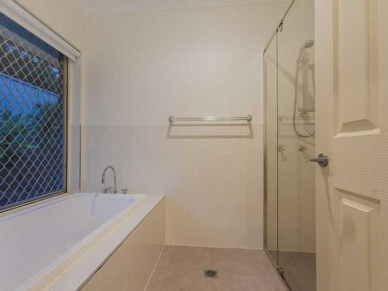 Photo - 12 Possumwood Pl , Reedy Creek QLD 4227 - Image 11