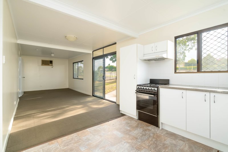 Photo - 12 Powells Road, Yamanto QLD 4305 - Image 6