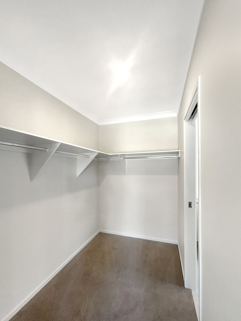 Photo - 12 Prestwood Street, Logan Reserve QLD 4133 - Image 7