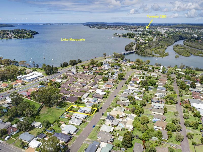 Photo - 12 Prince Street, Fennell Bay NSW 2283 - Image 3