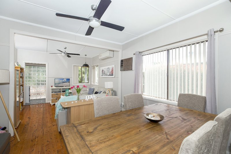 Photo - 12 Prince Street, Fennell Bay NSW 2283 - Image 5