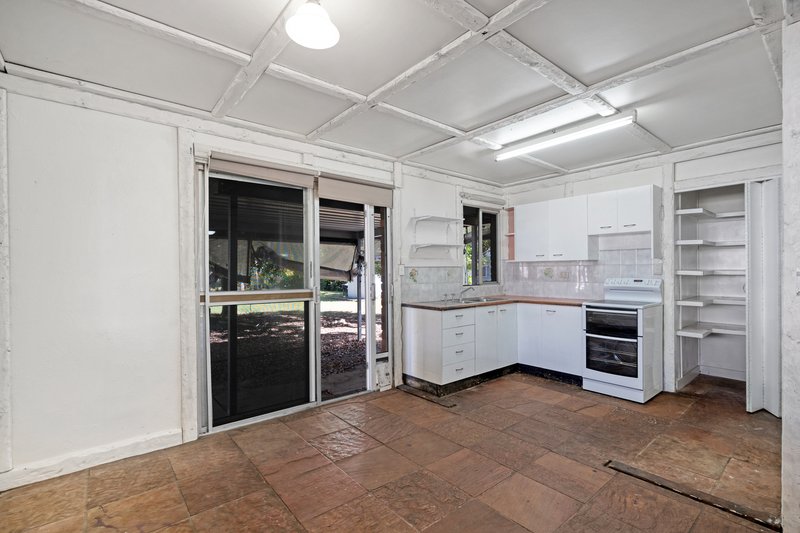 Photo - 12 Progress Avenue, Beachmere QLD 4510 - Image 10