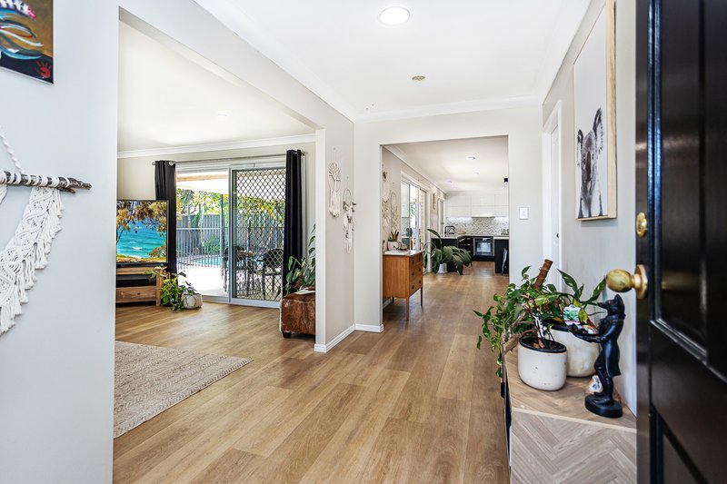 Photo - 12 Prospector Road, Mudgeeraba QLD 4213 - Image 4