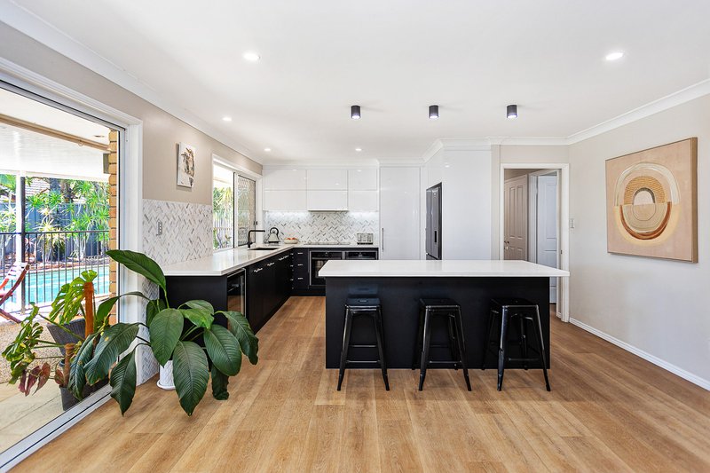 Photo - 12 Prospector Road, Mudgeeraba QLD 4213 - Image 7