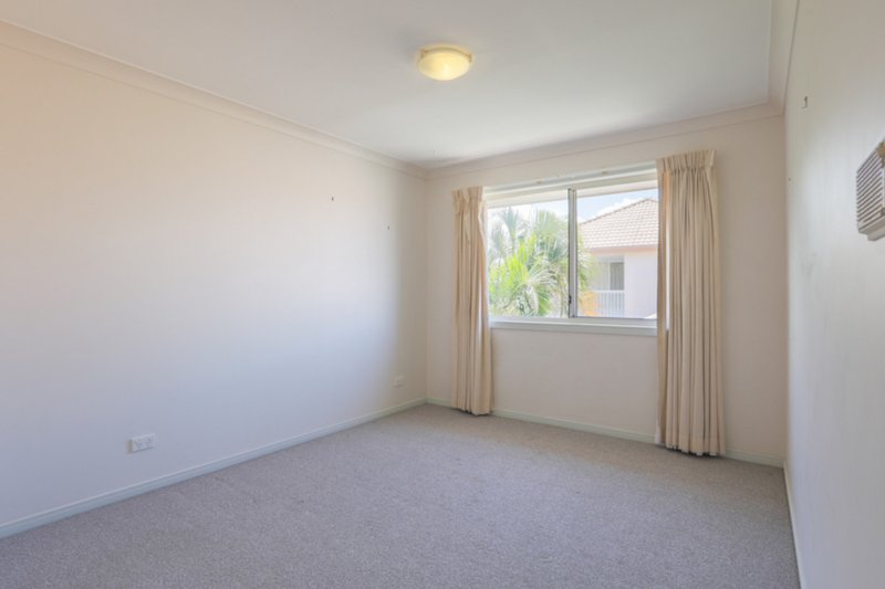 Photo - 12 Prosperity Drive, Helensvale QLD 4212 - Image 15