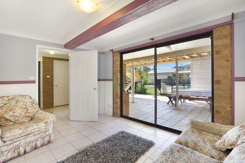 Photo - 12 Pyang Avenue, Davistown NSW 2251 - Image 2