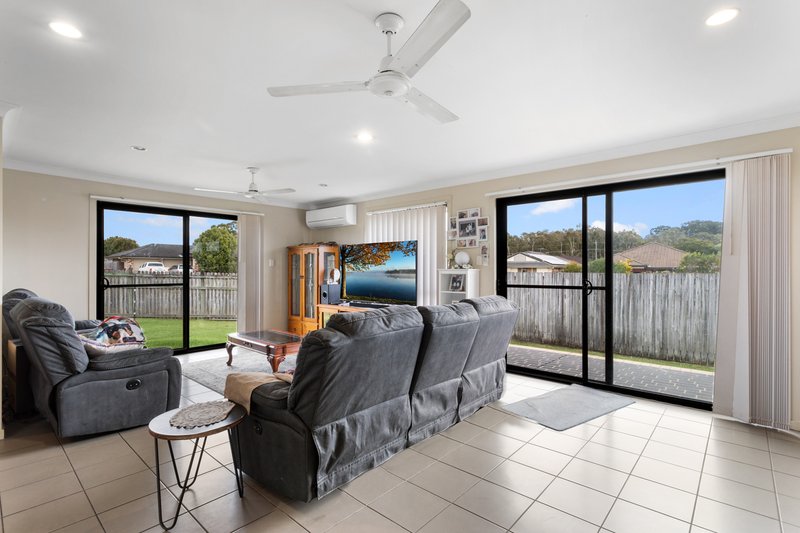 Photo - 12 Radiata Court, Morayfield QLD 4506 - Image 3