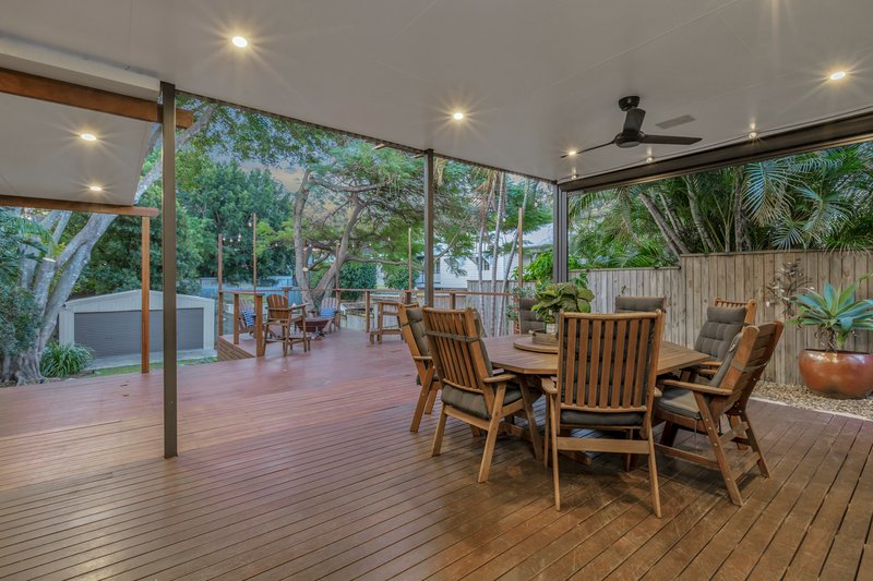 Photo - 12 Raff Avenue, Holland Park QLD 4121 - Image 4