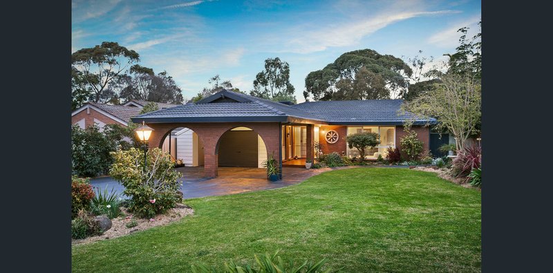 Photo - 12 Raheen Avenue, Wantirna VIC 3152 - Image 2