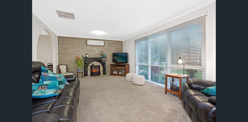 Photo - 12 Raheen Avenue, Wantirna VIC 3152 - Image 5