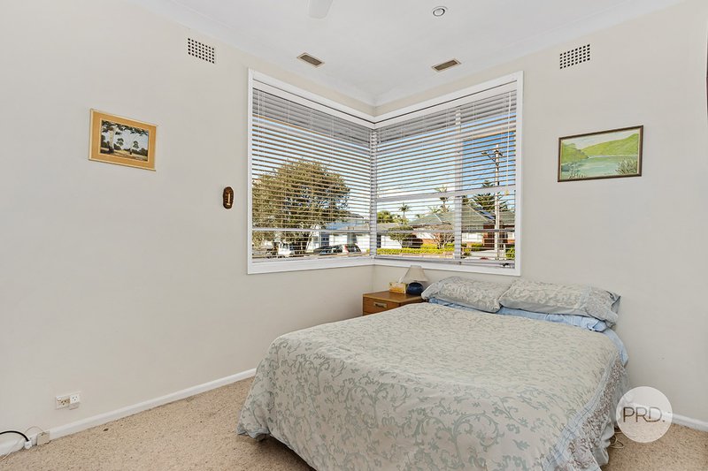 Photo - 12 Rainbow Parade, Peakhurst Heights NSW 2210 - Image 6