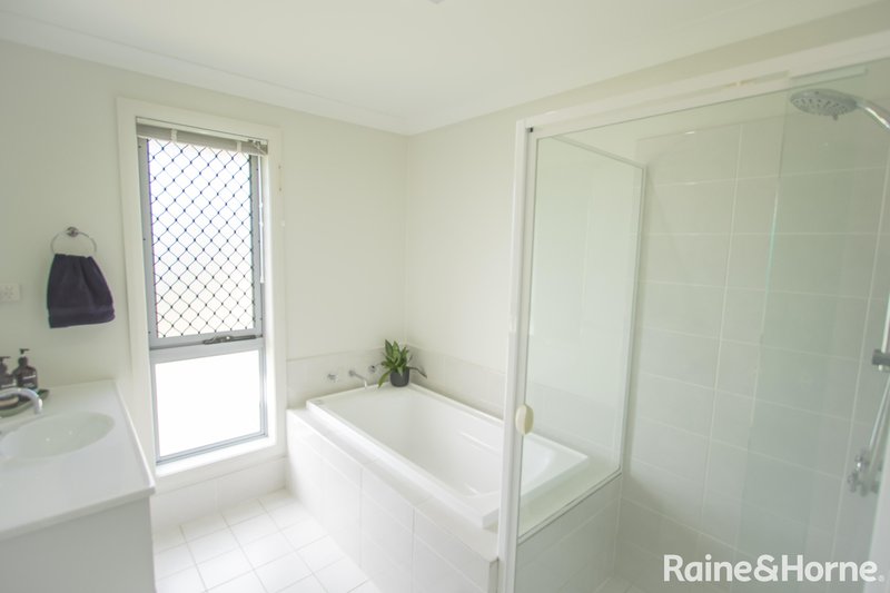 Photo - 12 Rannoch Drive, West Nowra NSW 2541 - Image 8