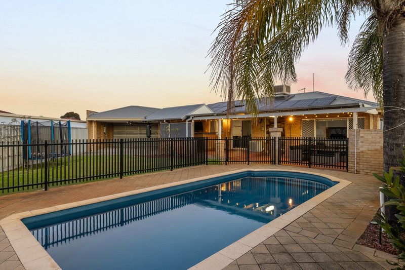 Photo - 12 Rawlinna Heights, Ballajura WA 6066 - Image 2