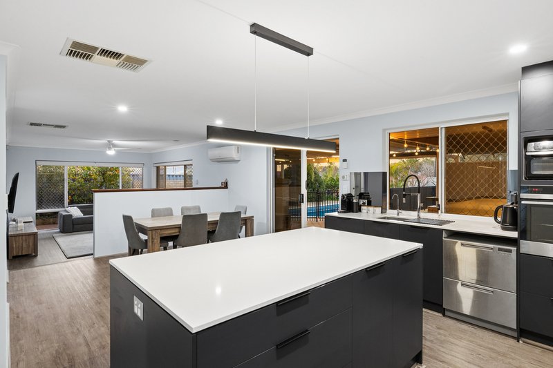 Photo - 12 Rawlinna Heights, Ballajura WA 6066 - Image 6