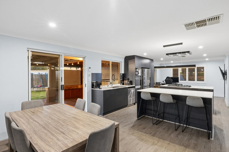 Photo - 12 Rawlinna Heights, Ballajura WA 6066 - Image 8