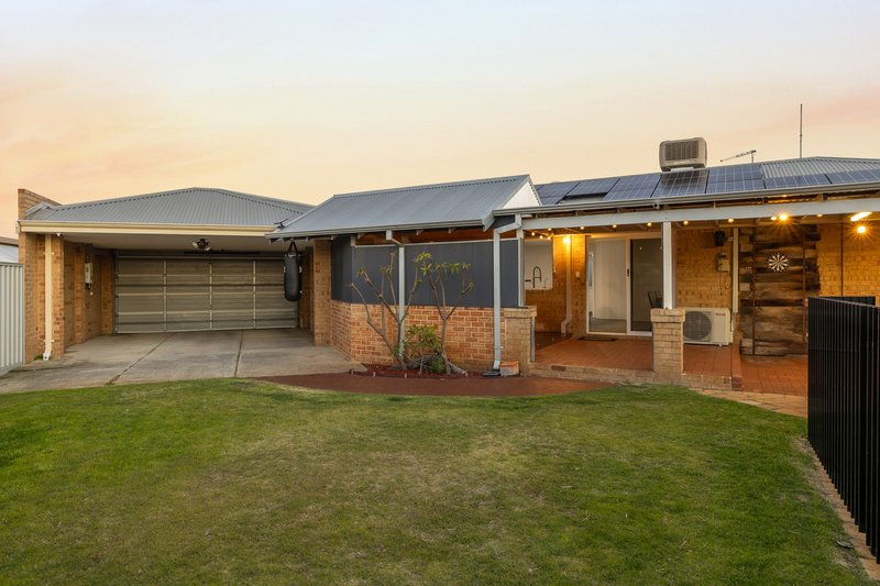 Photo - 12 Rawlinna Heights, Ballajura WA 6066 - Image 23