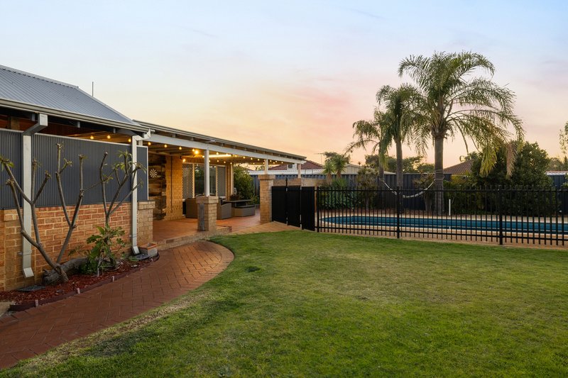 Photo - 12 Rawlinna Heights, Ballajura WA 6066 - Image 24