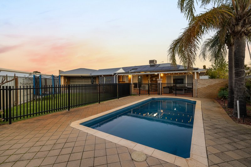 Photo - 12 Rawlinna Heights, Ballajura WA 6066 - Image 25