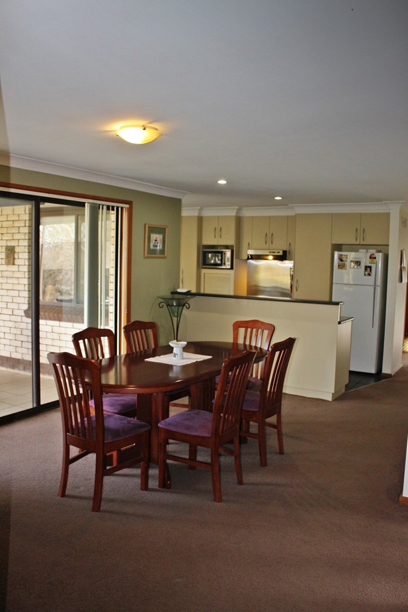 Photo - 12 Regent Street, Tumbarumba NSW 2653 - Image 8