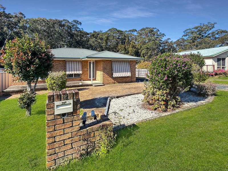 12 Renee Crescent, Moruya Heads NSW 2537