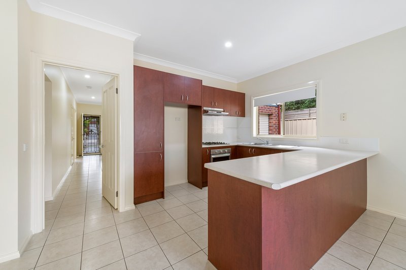 Photo - 12 Renfrey Gardens, Caroline Springs VIC 3023 - Image 6