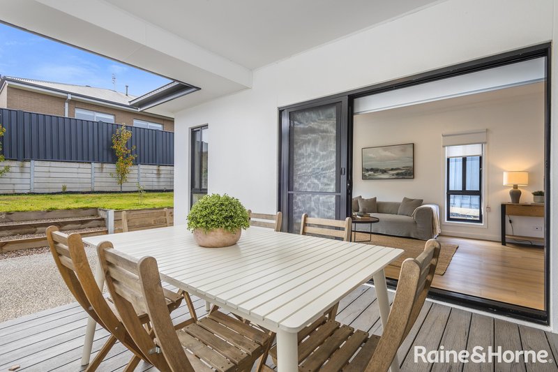 Photo - 12 Rennick Avenue, Kyneton VIC 3444 - Image 19