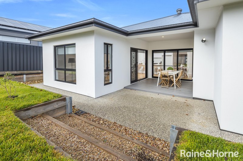 Photo - 12 Rennick Avenue, Kyneton VIC 3444 - Image 20