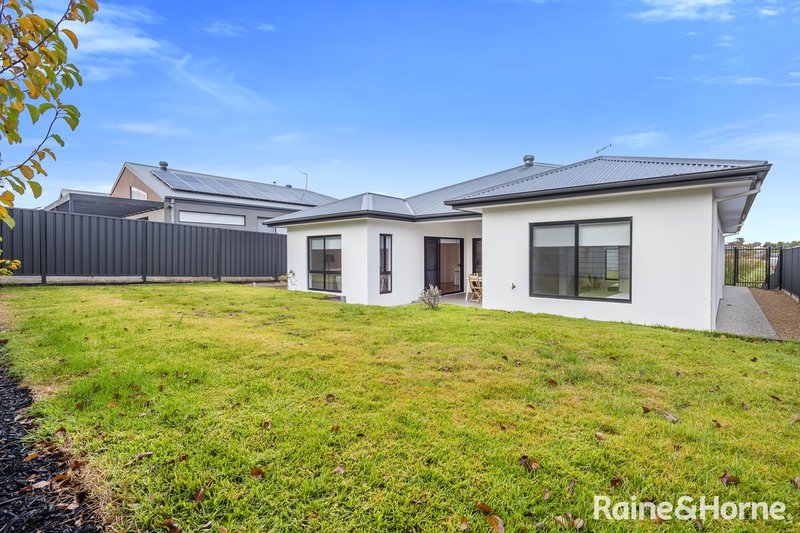 Photo - 12 Rennick Avenue, Kyneton VIC 3444 - Image 21