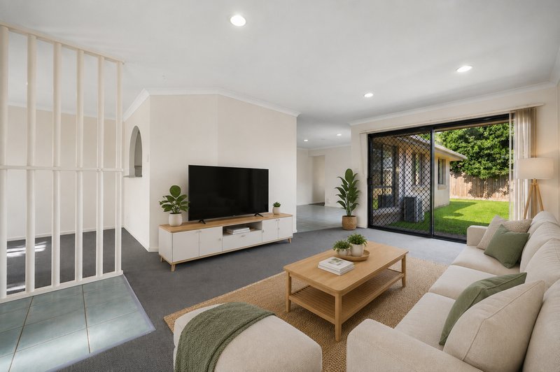 Photo - 12 Renoir Drive, Coombabah QLD 4216 - Image 2