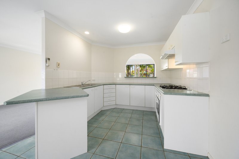 Photo - 12 Renoir Drive, Coombabah QLD 4216 - Image 4