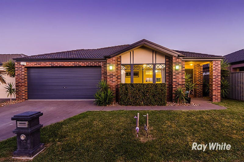 12 Reynard Place, Cranbourne East VIC 3977