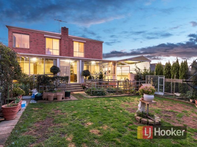 Photo - 12 Ridgeway Chase, Narre Warren South VIC 3805 - Image 20