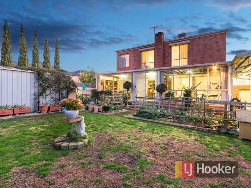 Photo - 12 Ridgeway Chase, Narre Warren South VIC 3805 - Image 21