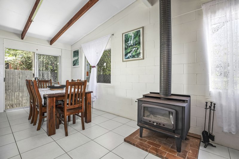 Photo - 12 Rifle Street, Pomona QLD 4568 - Image 2