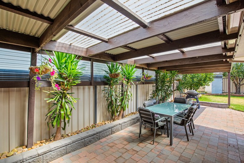 Photo - 12 Riverside Avenue, Werribee VIC 3030 - Image 11