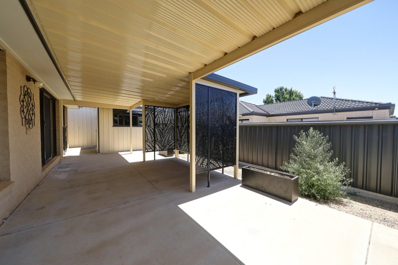 Photo - 12 Rivertown Grove, Cobram VIC 3644 - Image 12