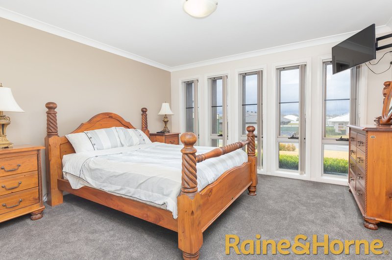 Photo - 12 Riviera Avenue, Dubbo NSW 2830 - Image 8