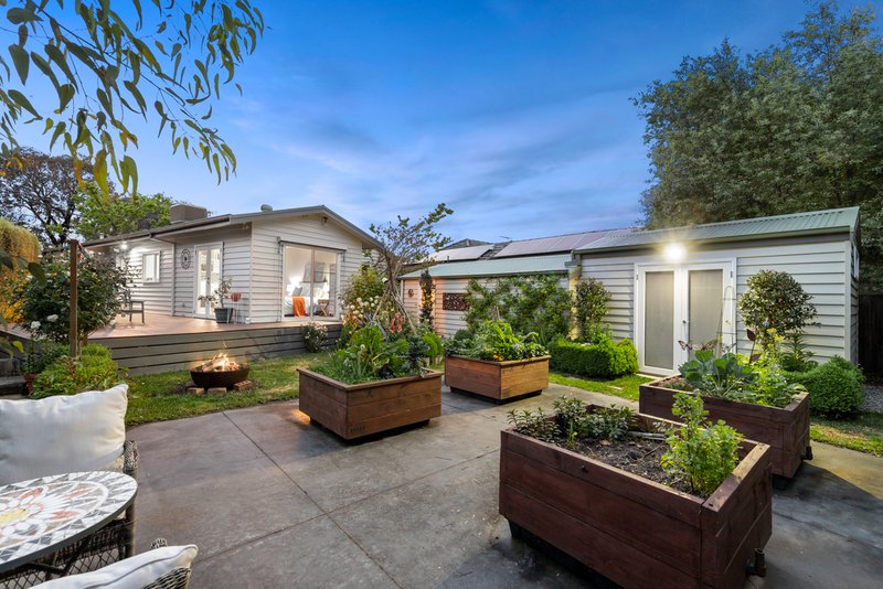 12 Roberts Avenue, Box Hill South VIC 3128