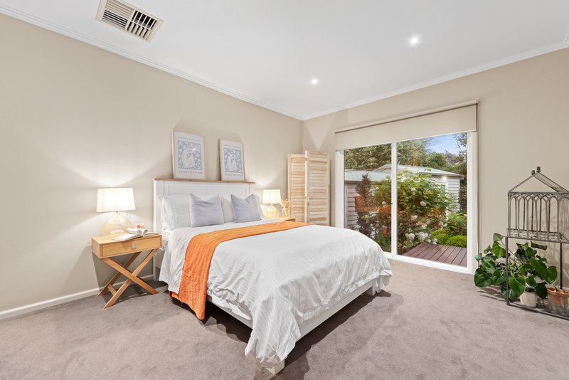 Photo - 12 Roberts Avenue, Box Hill South VIC 3128 - Image 8