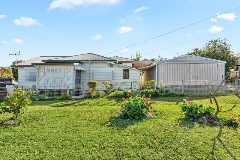 Photo - 12 Robertson Avenue, Margate QLD 4019 - Image 10