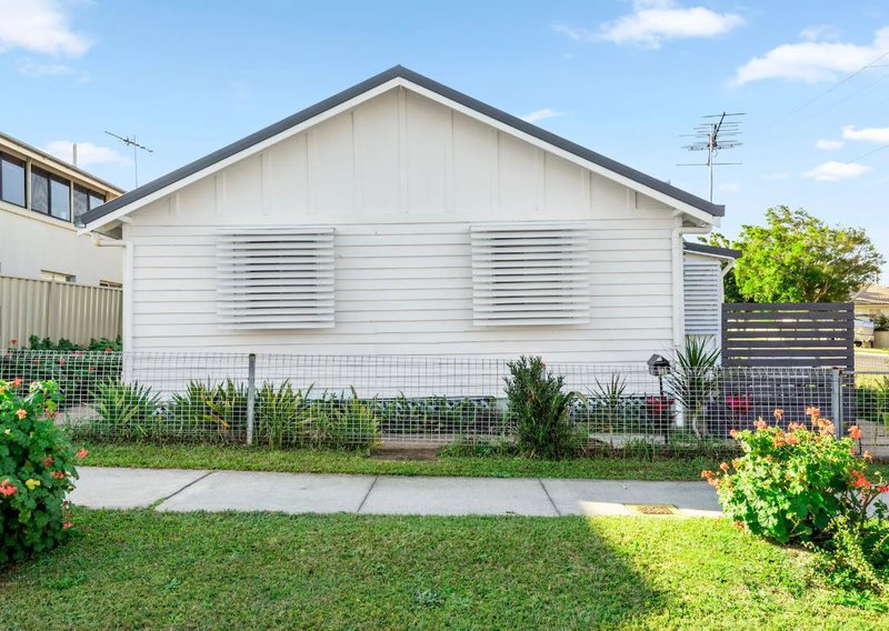 Photo - 12 Robertson Avenue, Margate QLD 4019 - Image 12