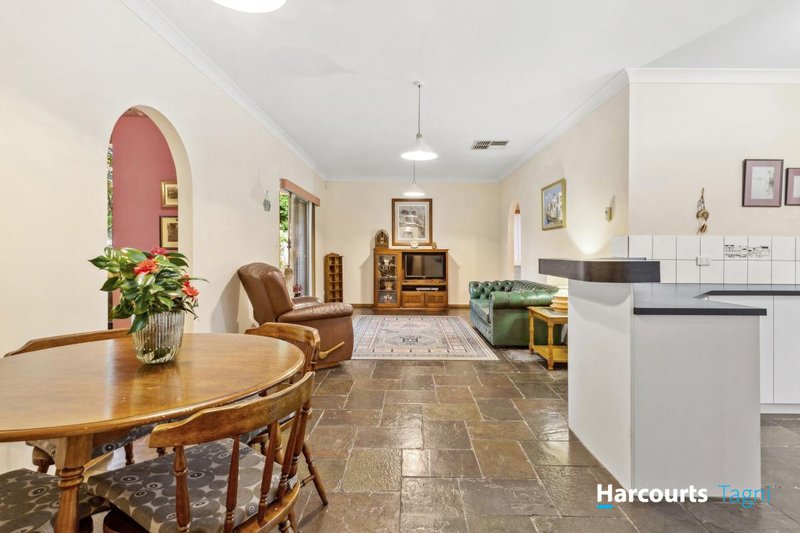 Photo - 12 Robin Court, Flagstaff Hill SA 5159 - Image 6