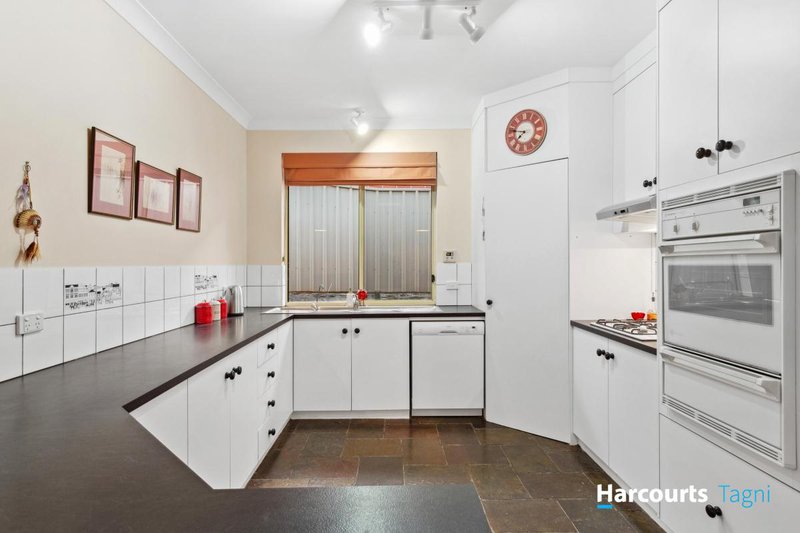 Photo - 12 Robin Court, Flagstaff Hill SA 5159 - Image 9