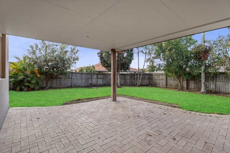 Photo - 12 Rochester Court, Urraween QLD 4655 - Image 16