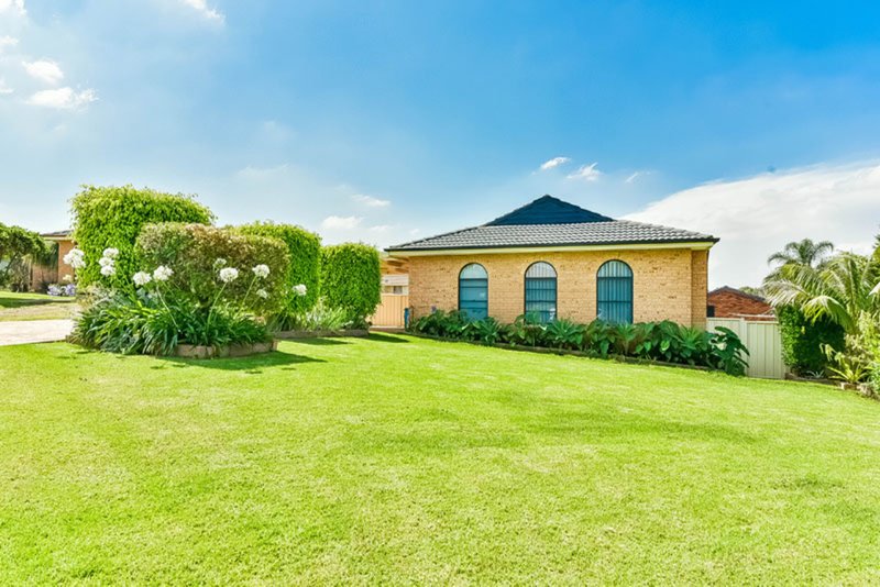 12 Roderigo Close, Rosemeadow NSW 2560