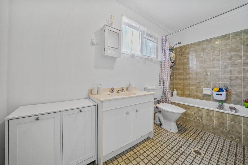 Photo - 12 Rogers Avenue, Beenleigh QLD 4207 - Image 11