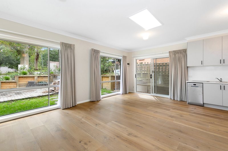 Photo - 12 Roland Avenue, Wahroonga NSW 2076 - Image 2